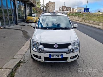 Fiat Panda 1.3 MJT 16V DPF 4x4 Climbing