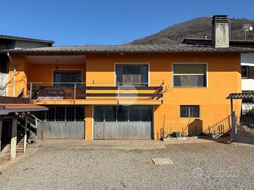 CASA SEMINDIPENDENTE A CUORGNÈ