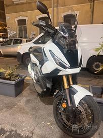 Honda X-ADV 750 (MY 2025) -Pari al nuovo