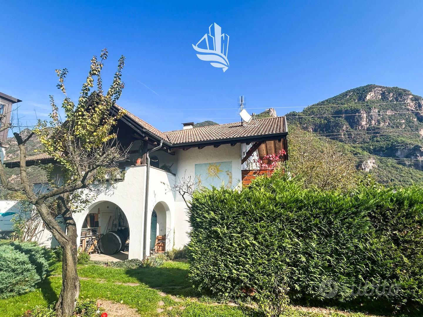 Casa indipendente con terreno a Terlano