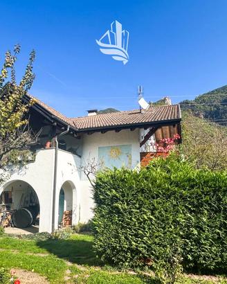 Casa indipendente con terreno a Terlano