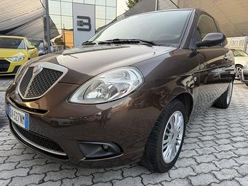 Lancia Ypsilon 1.2 8v ORO IDONEA NEOPATENTATI...