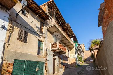 RUSTICO A MONTEMAGNO