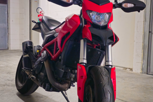 Ducati Hypermotard 821