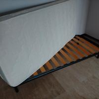 Rete con doghe in legno completo di materasso