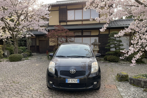 Yaris 1.3 87cv benzina neo patentati