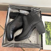 Stivaletti neri lumberjack