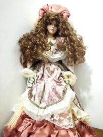 Bambola in ceramica