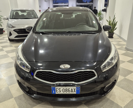 Kia ceed 1.6 diesel DA VETRINA