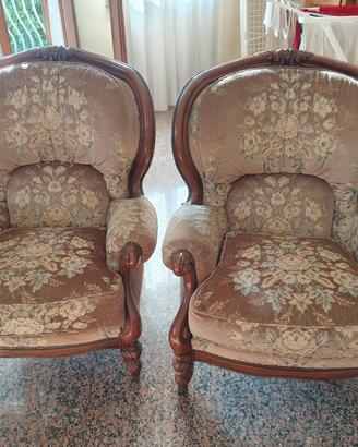 Poltrone con struttura in legno 