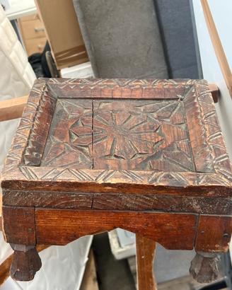 Antico tavolino da The poggiapiedi sgabello