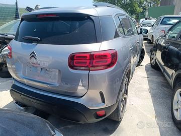 Citroen c5aircross-ford transit-Peugeot 3008-mini