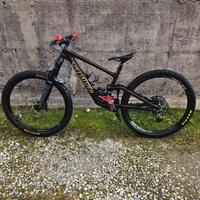 2023 Specialized Enduro Comp Carbon 