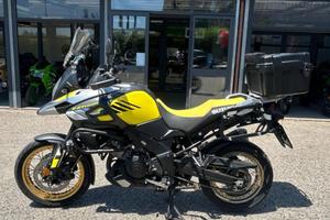 SUZUKI V-Strom 1000 DL .