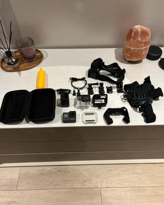 Gopro Hero 5 black con accessori