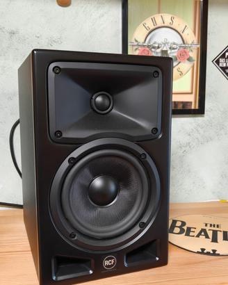 Singolo monitor RCF Ayra pro6 