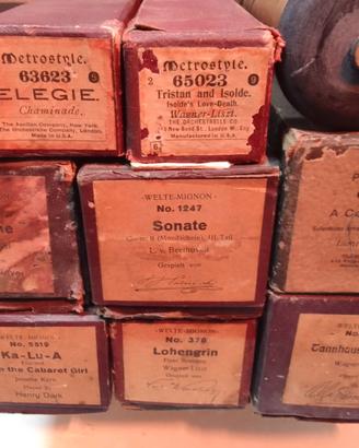 Rotoli per musica su pianoforti automatici