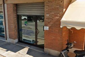 Ufficio con bagno in posizione central piano terra