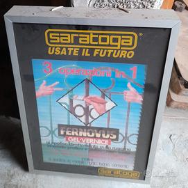 Insegna da vetrina saratoga 