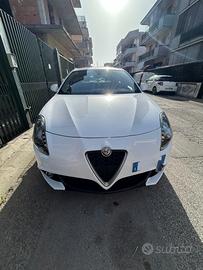 Alfa romeo anno 2018 1.6
