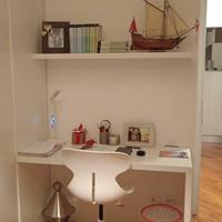 Armadio due ante piu scrivania con mensola e sedia