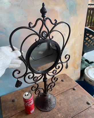 Specchio in ferro stile vintage usato