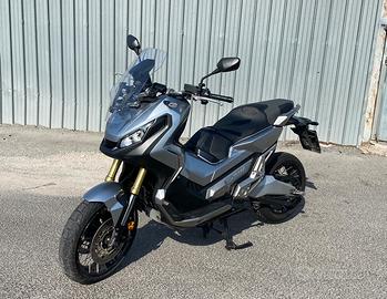 Honda X-ADV 750 2019 zero sinistri