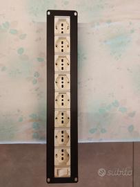 Scatola multipresa metallo armadio rack ciabatta