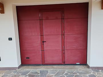 Sezionale rosso dim. L270 x H240 per garage 