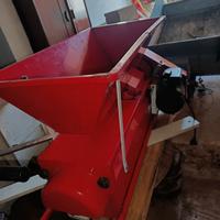 attrezzatura per fare il vino