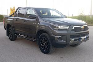 Toyota holux invincibile