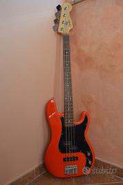 Basso elettrico Fender Squier