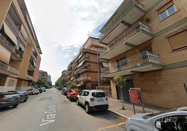 POMEZIA BiLOCALE ARREDATO CON DOPPI SERVIZI