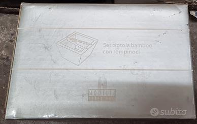 Set composto da ciotola di bamboo e schiaccianoci