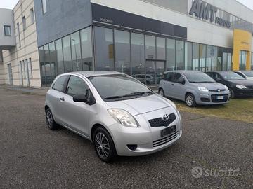TOYOTA Yaris 1.0