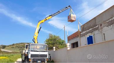 autocarro con gru effer 110s