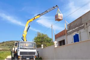 autocarro con gru effer 110s