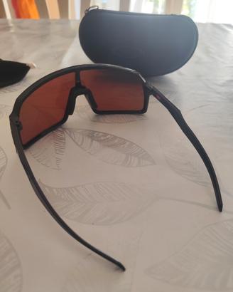 occhiali Oakley sutro 