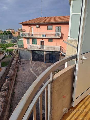 Via Galermo 2 vani oltre servizio si residenza