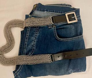 Cintura pelle nera e metallo