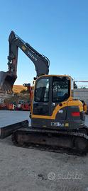 MINIESCAVATORE VOLVO ECR88