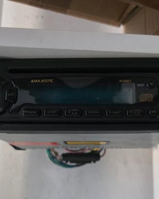 autoradio Majestic