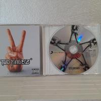 CD Two Fingerz V Deluxe Autografato