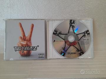 CD Two Fingerz V Deluxe Autografato