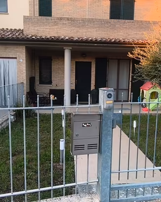 villetta a schiera piano terra più taverna