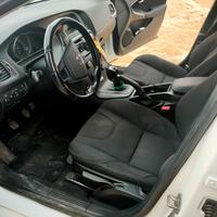 volvo v40  anno 2015