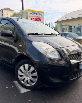 Toyota Yaris 1.0 5 porte Now 2010