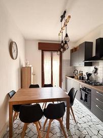 Appartamento di 89 m² con 3 locali e box auto a Mi