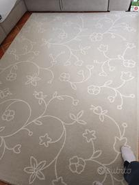 Tappeto grigio
