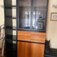 Parete attrezzata + libreria + tavolo allungabile